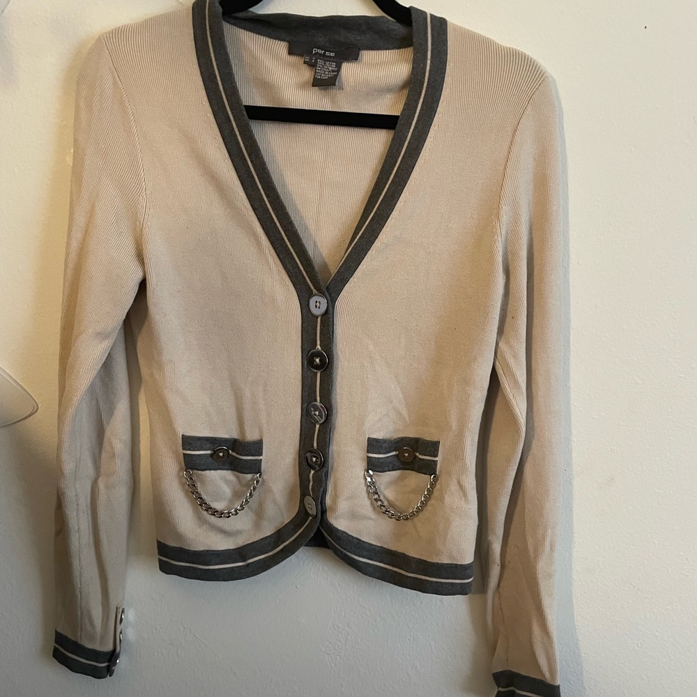per se beige cardigan with silver chain link